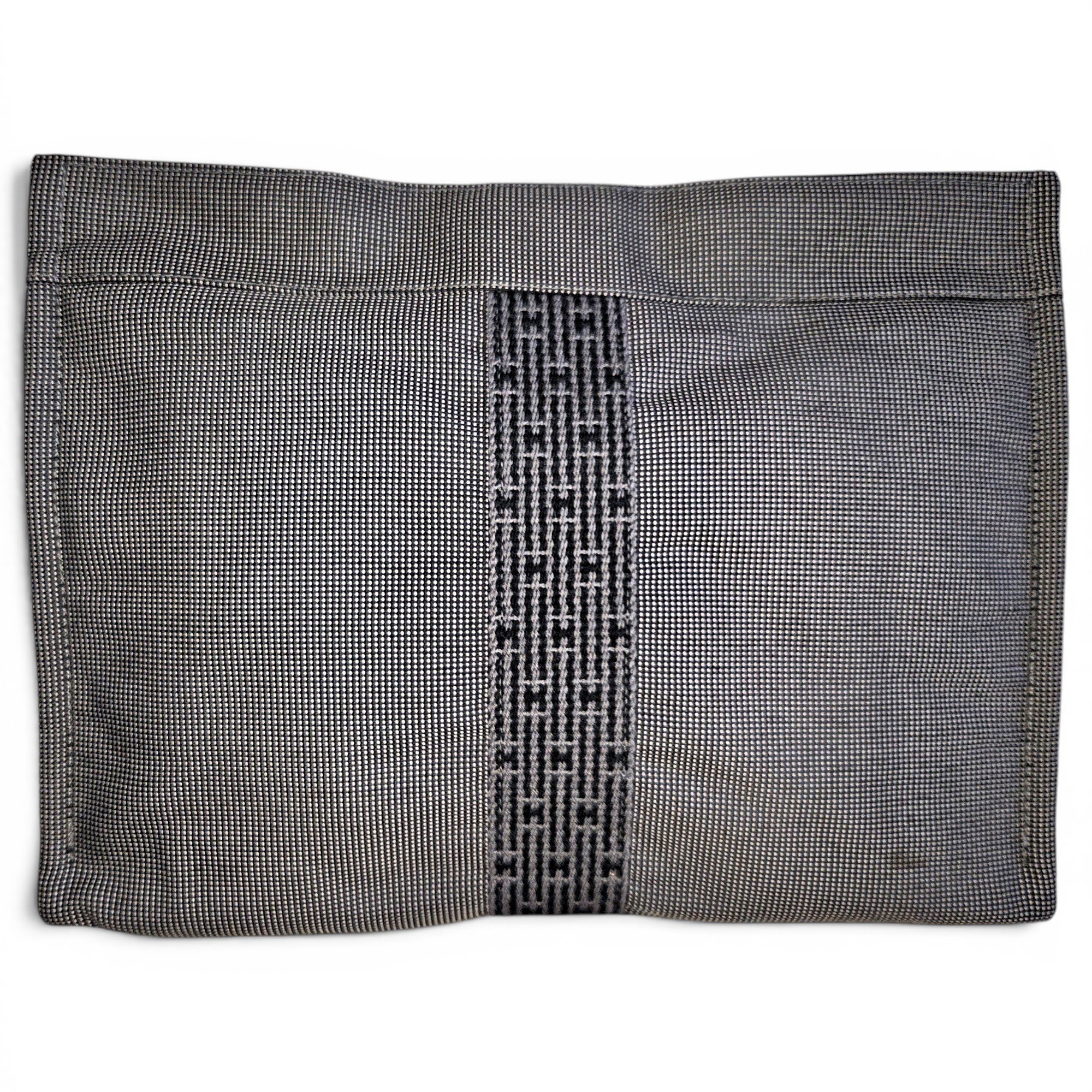 Cloth clutch bag