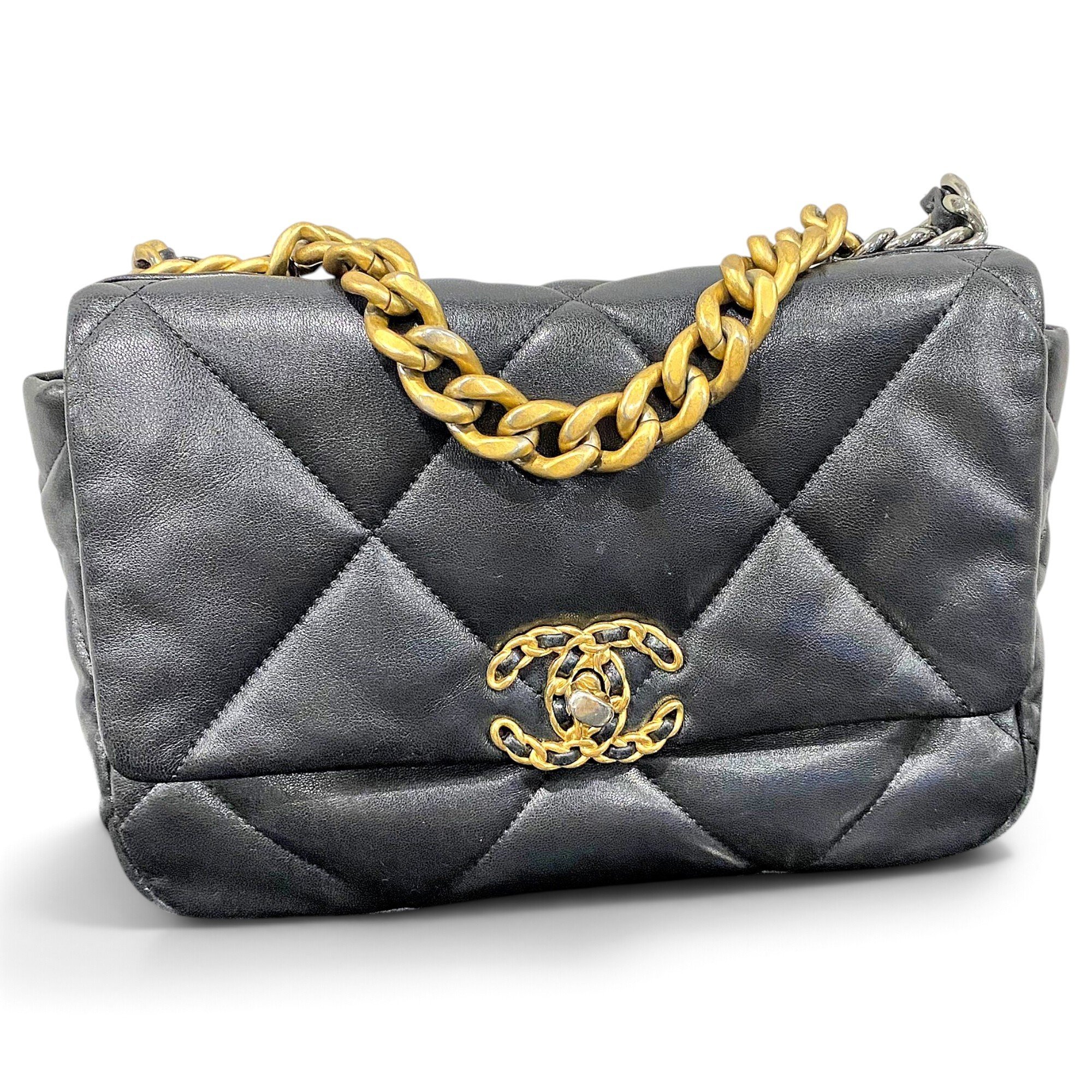 Chanel 19 leather handbag