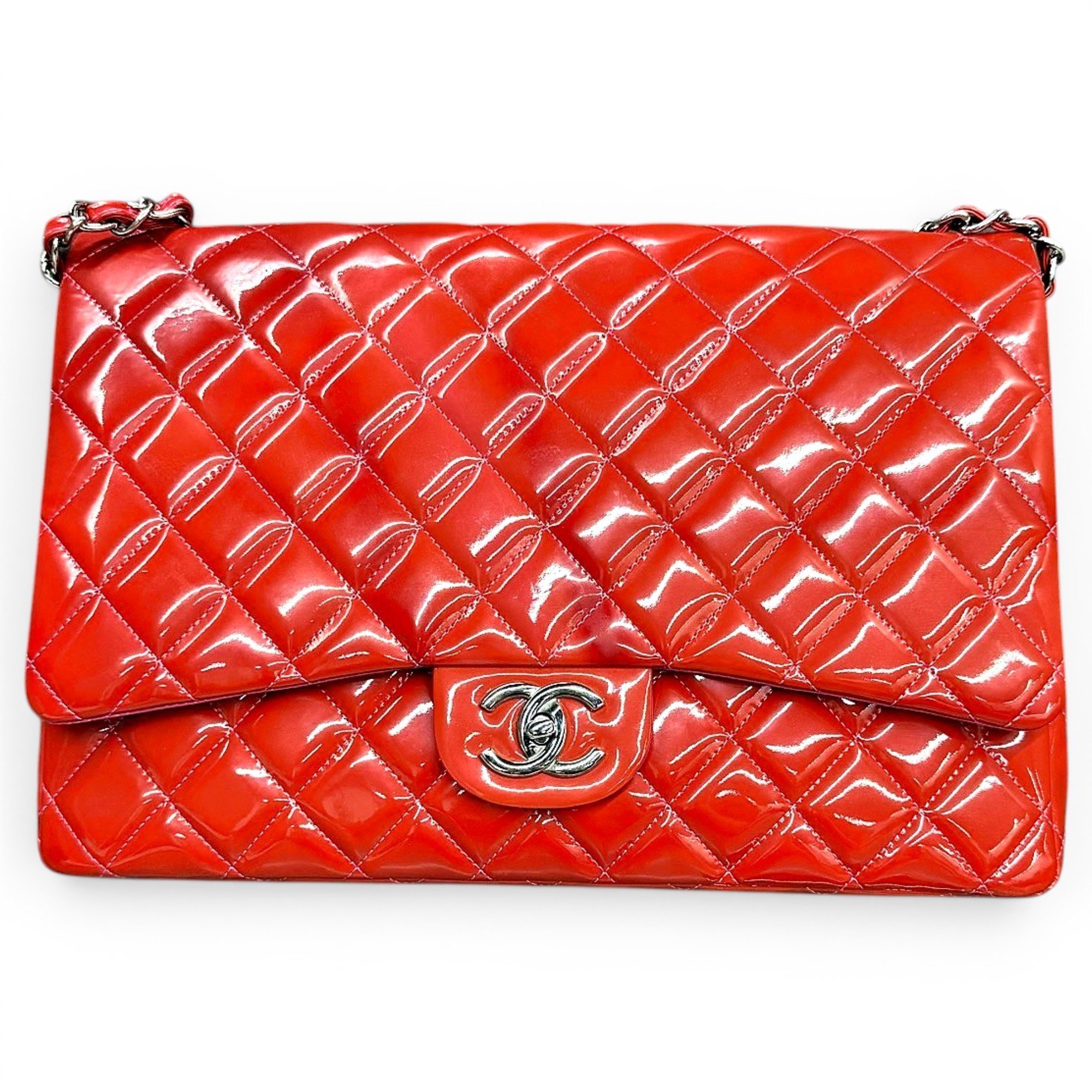 Timeless/Classique patent leather handbag