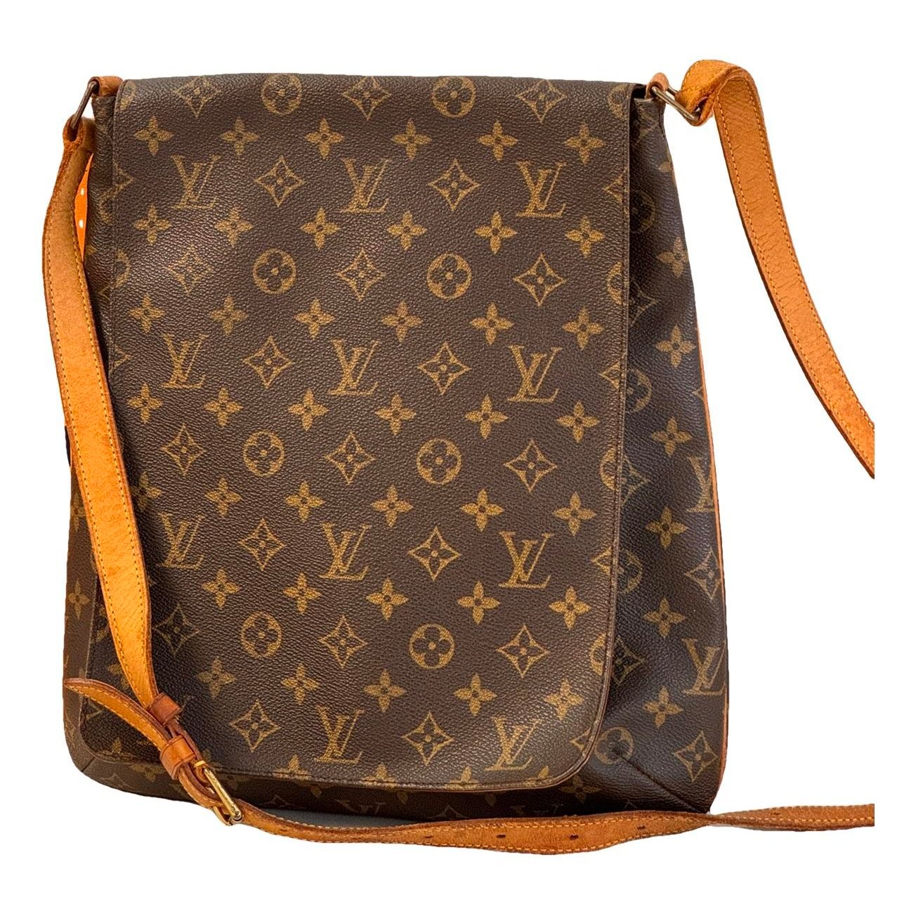 Musette leather handbag