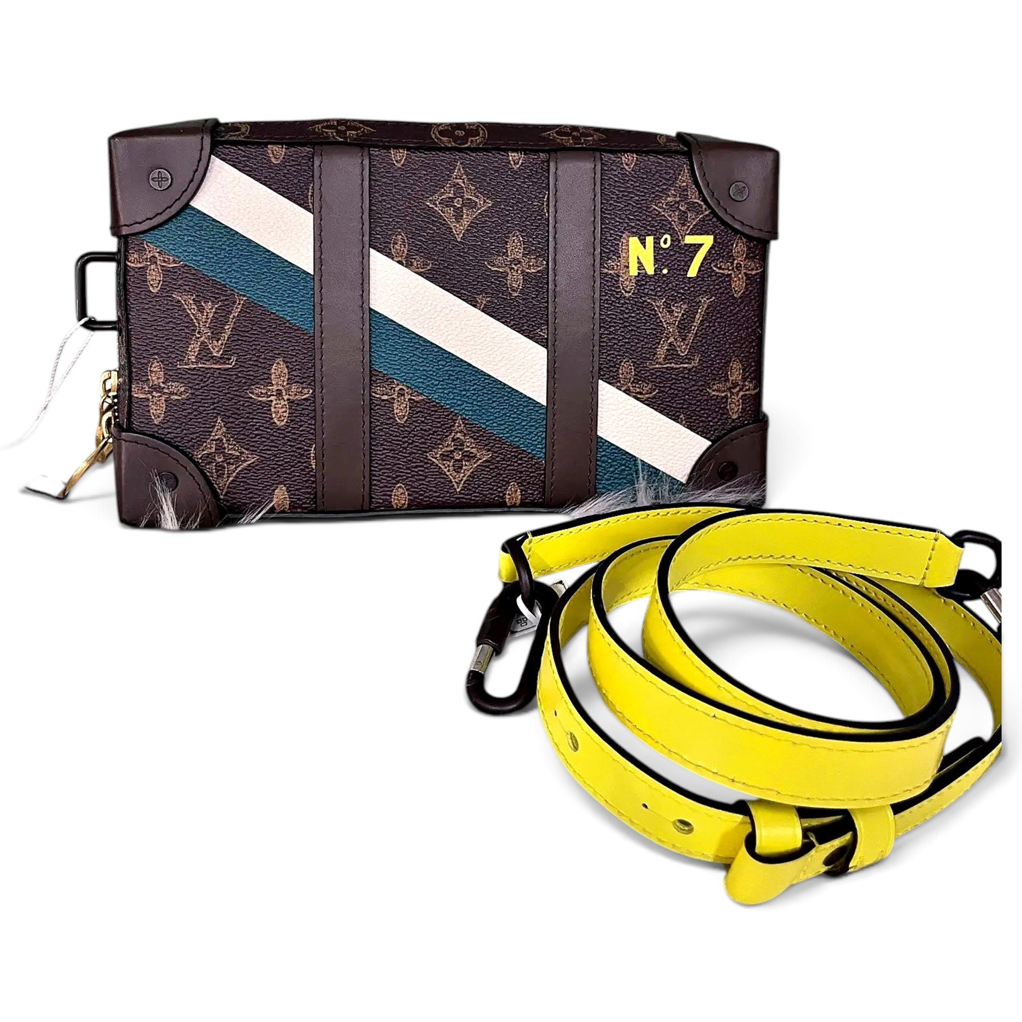 Side Trunk vinyl handbag