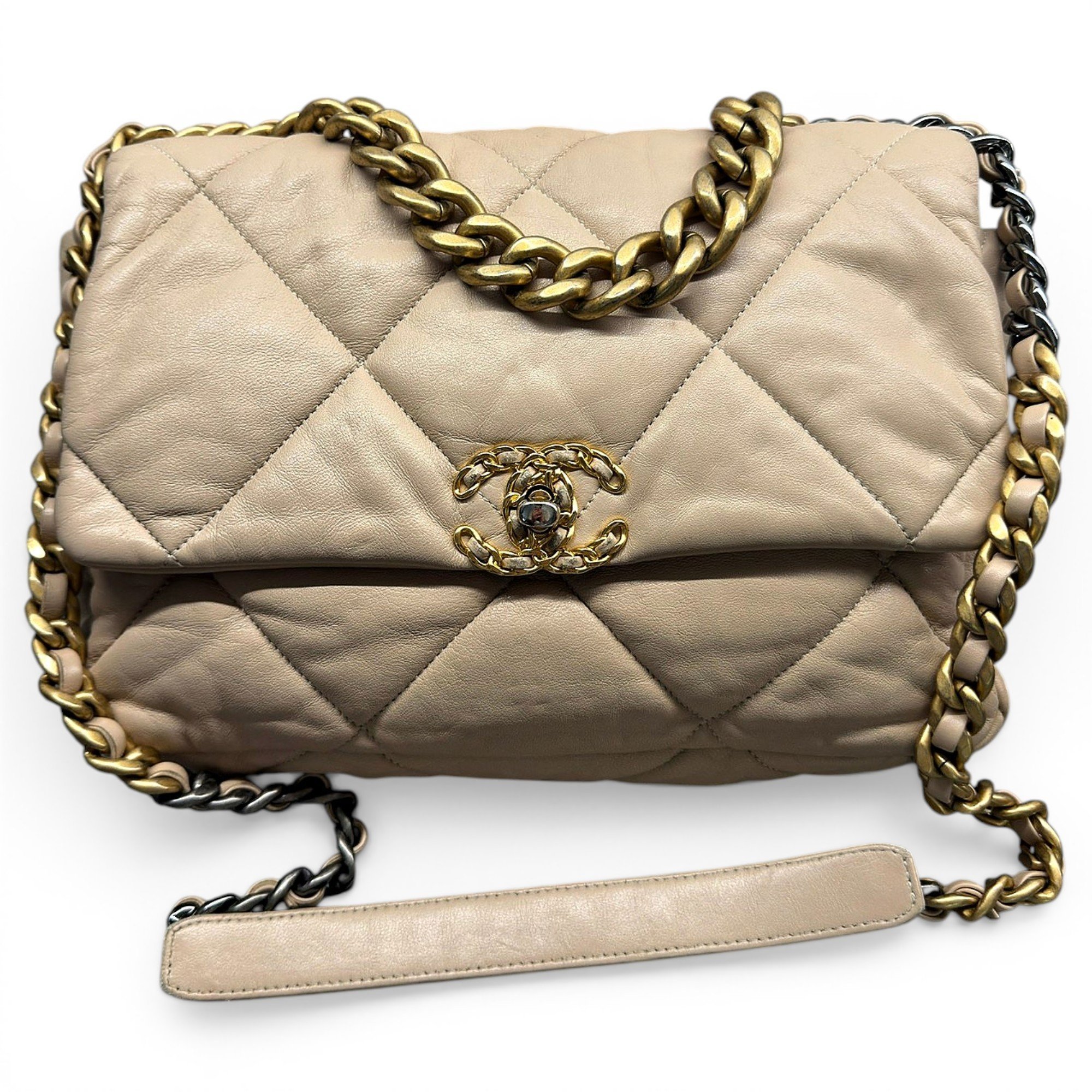 Chanel 19 leather handbag