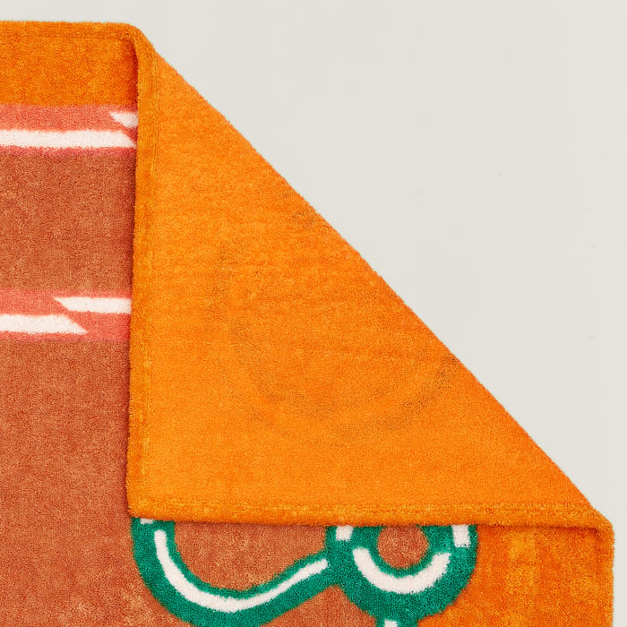 Do Re Boucles Beach Towel