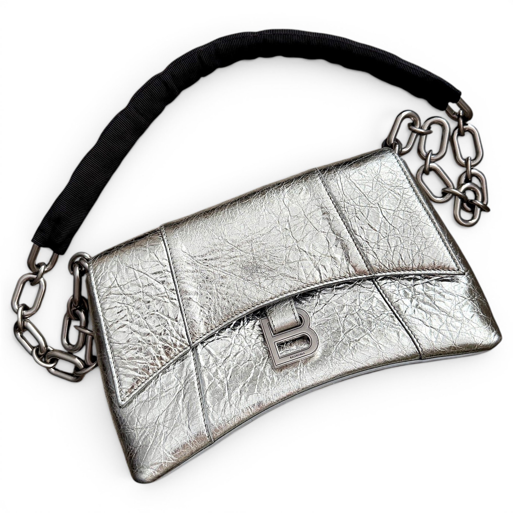 Downtown Chain leather handbag