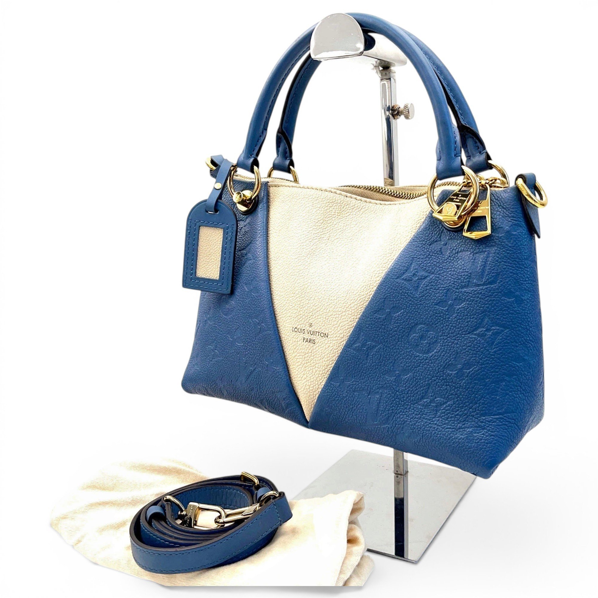 Louis Vuitton Tote V leather handbag