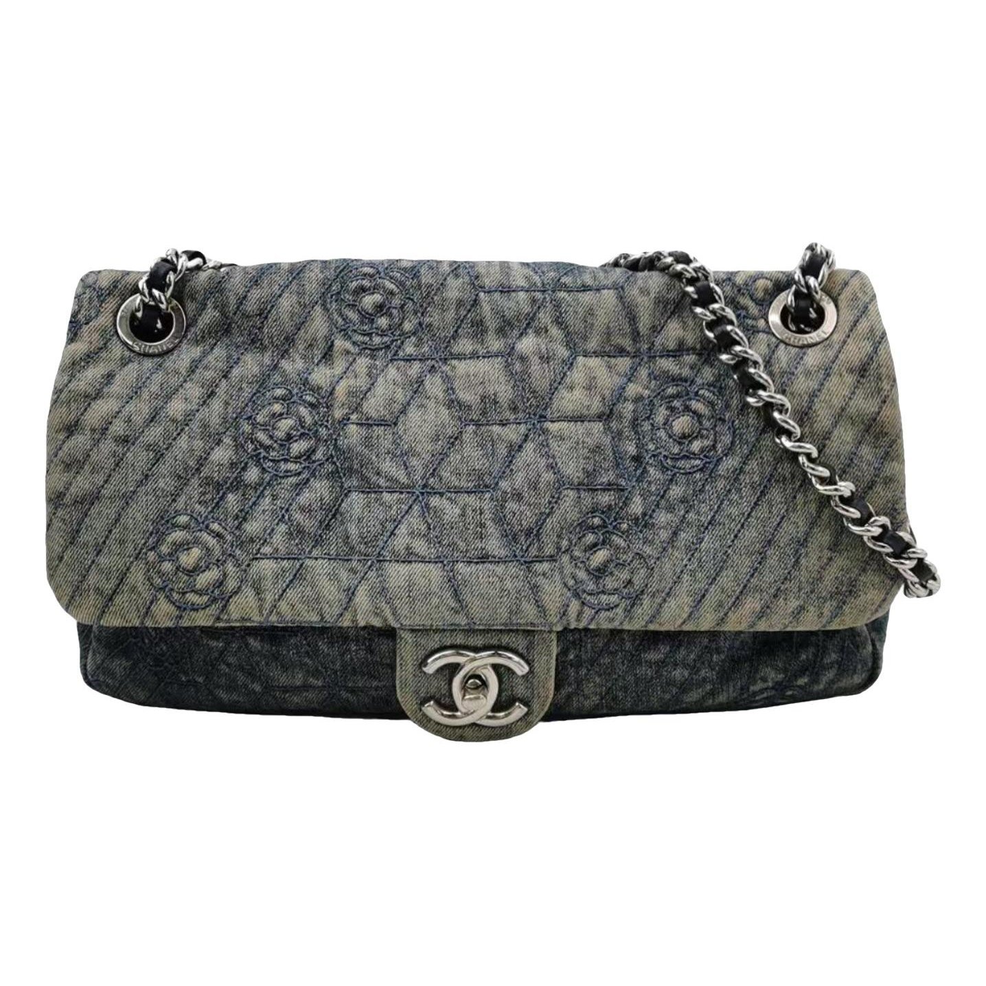 Timeless/Classique crossbody bag