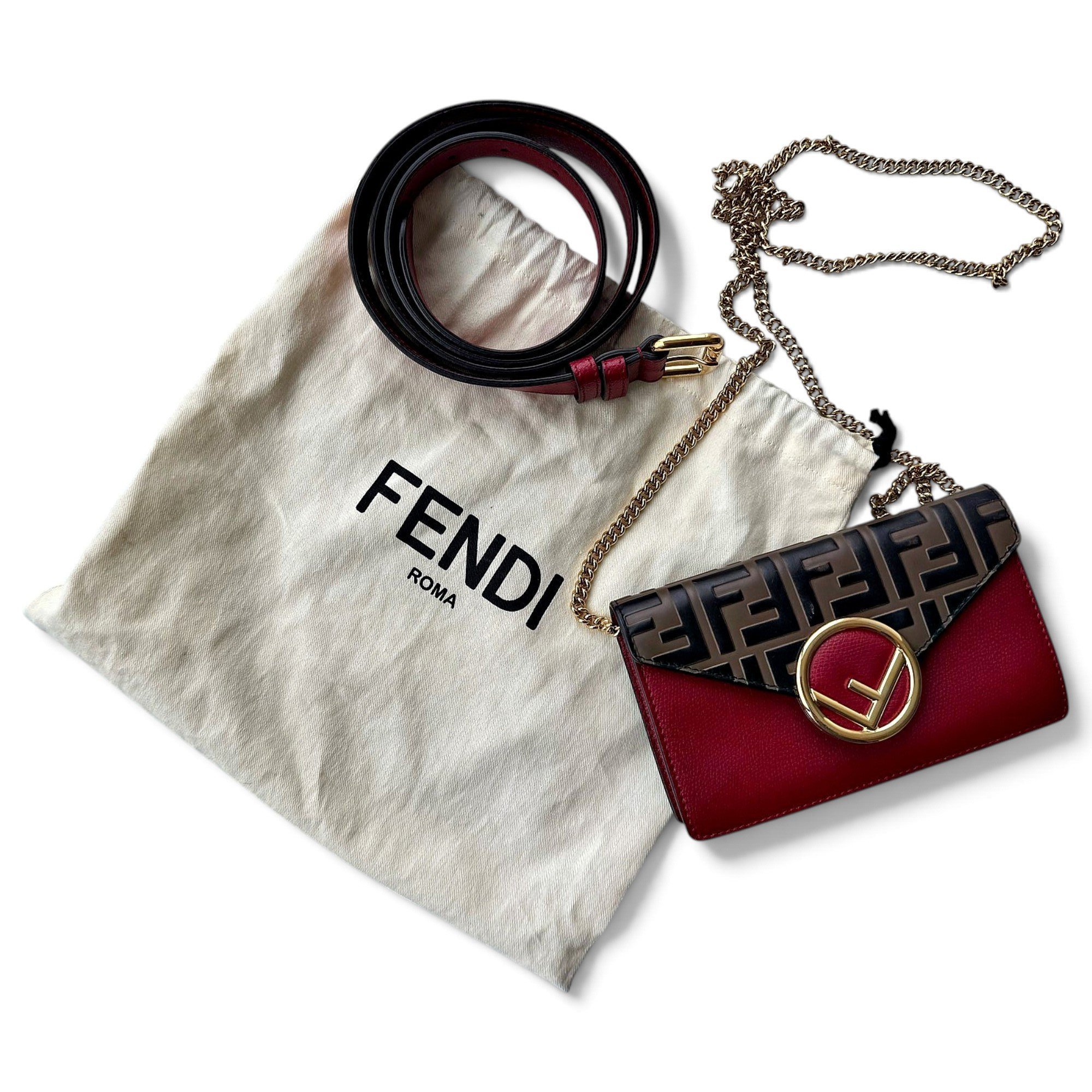 Wallet On Chain leather crossbody bag