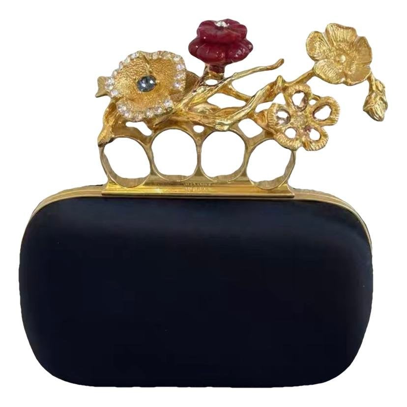 Skull cloth clutch bag