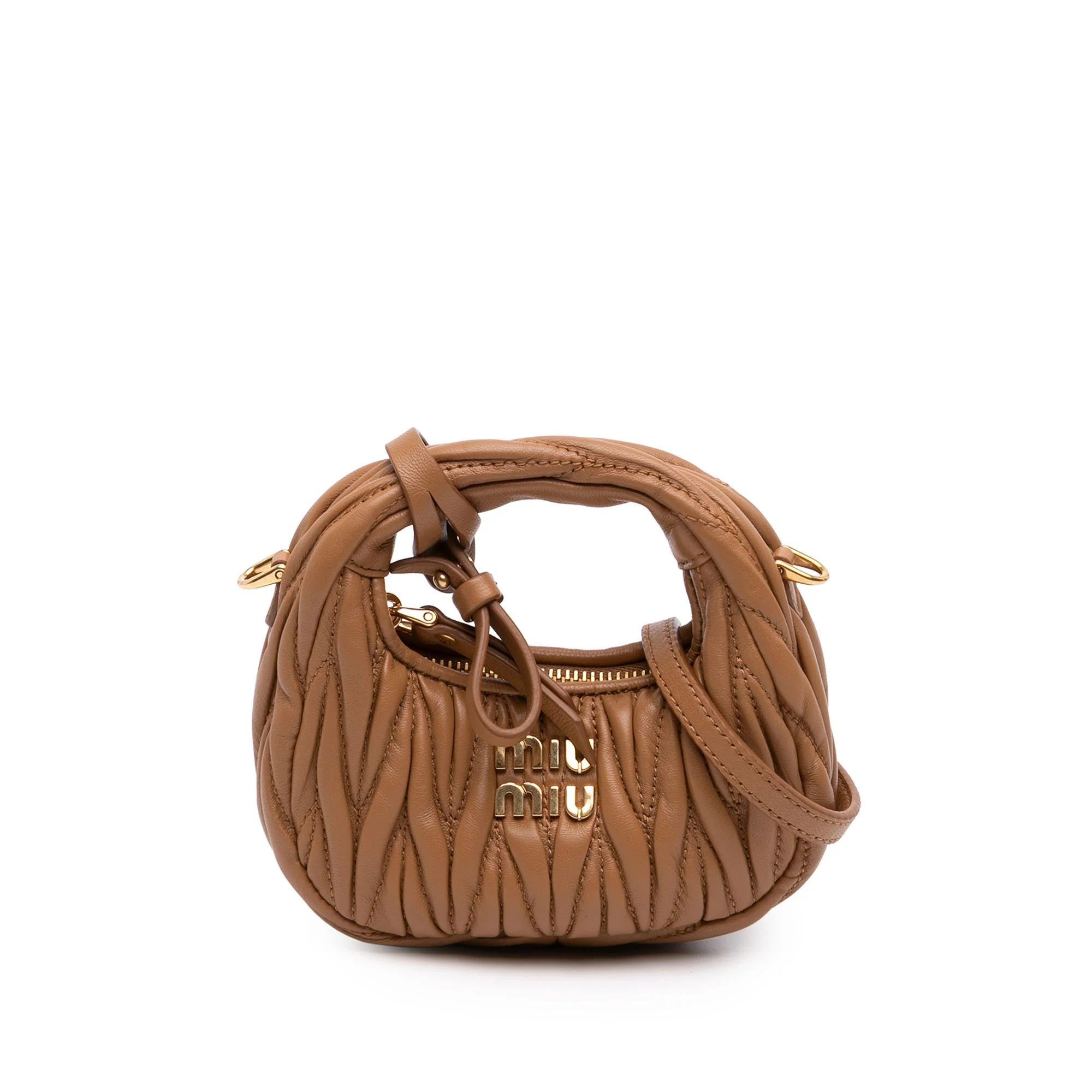 Matelassé leather handbag