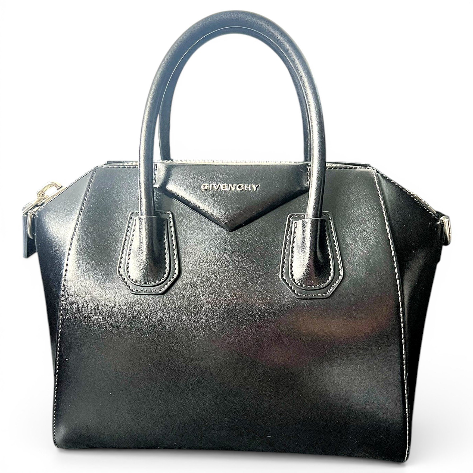 Antigona leather handbag
