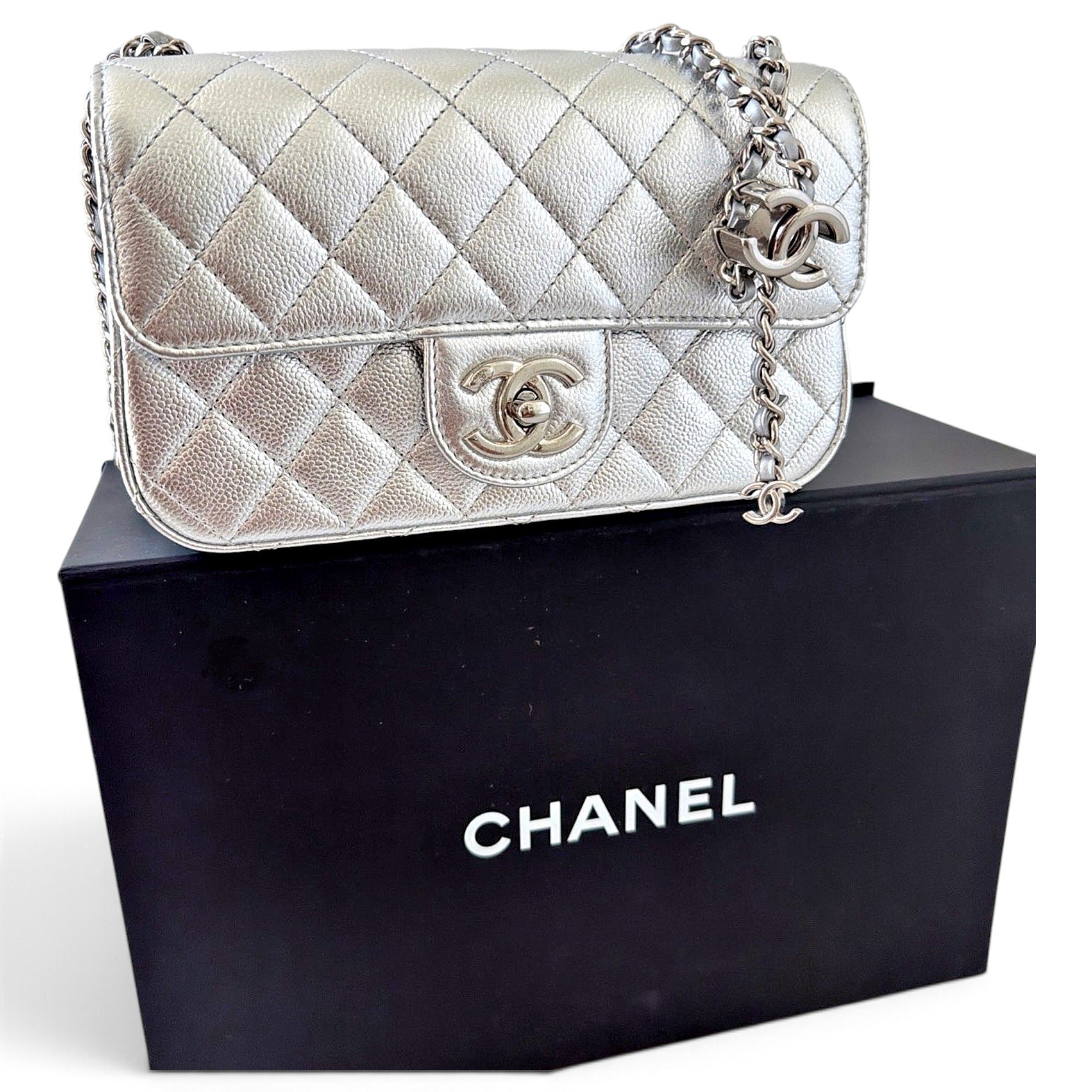 Chanel Timeless/Classique leather handbag