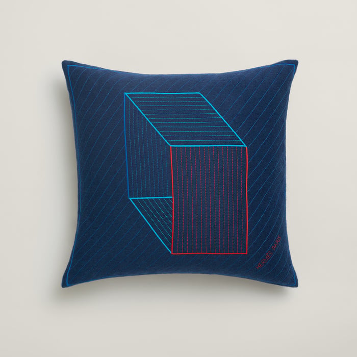 マリン 刺繍クッション 《フォーブルのオブジェ/シュヴァル》