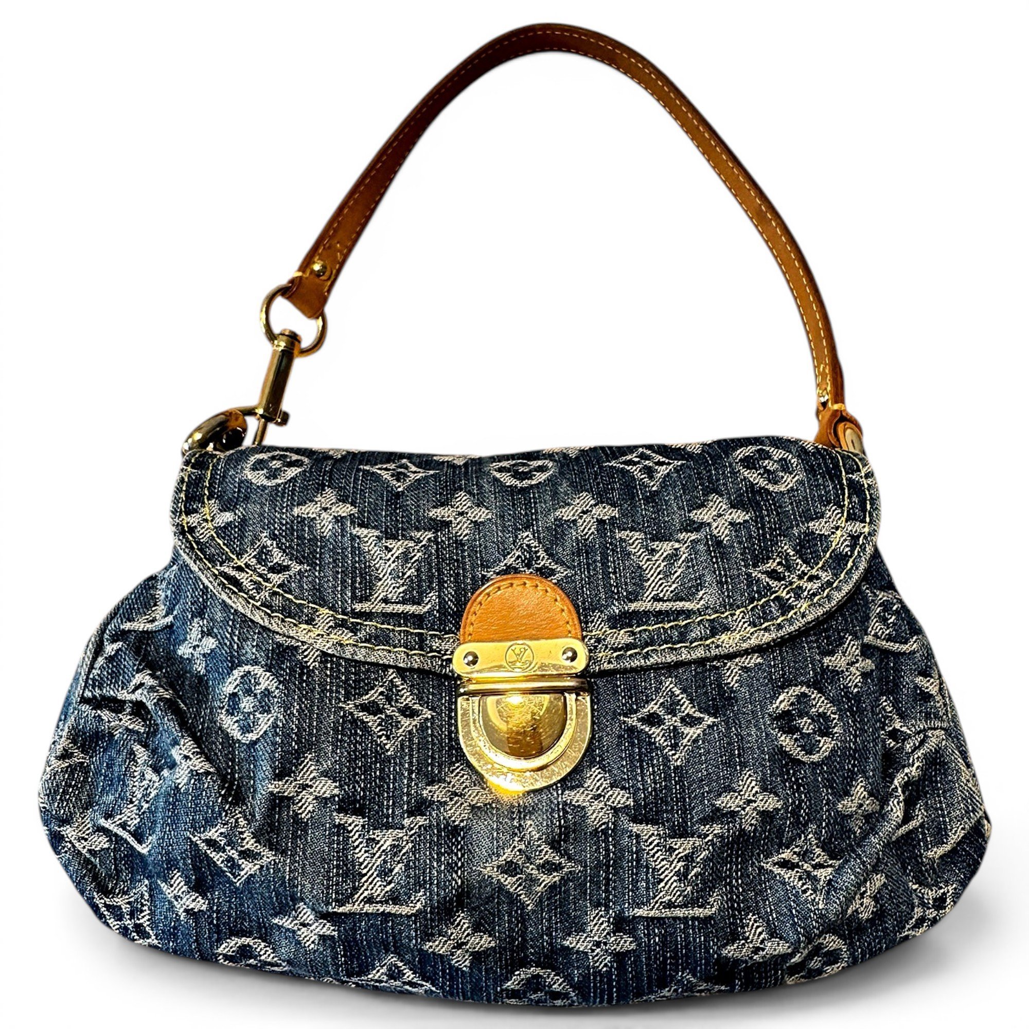 Pleaty cloth handbag