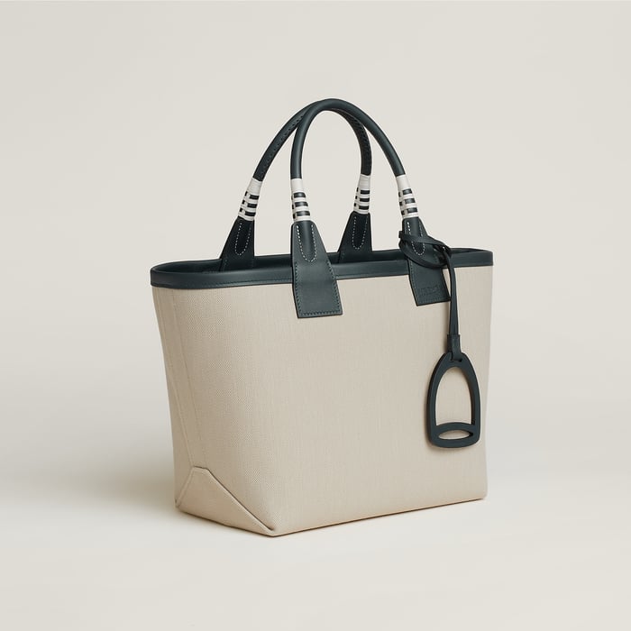 Steeple 25 Bag