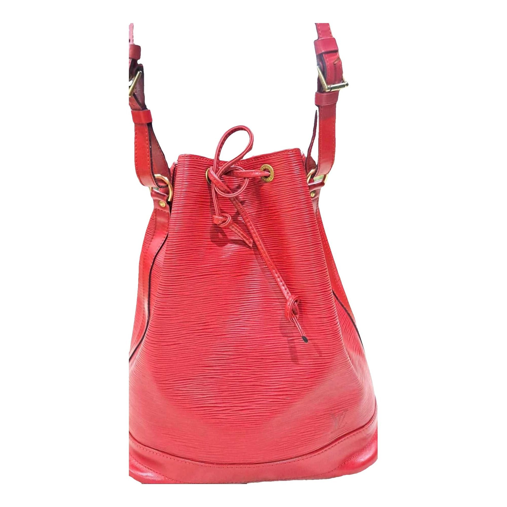 Noé leather handbag