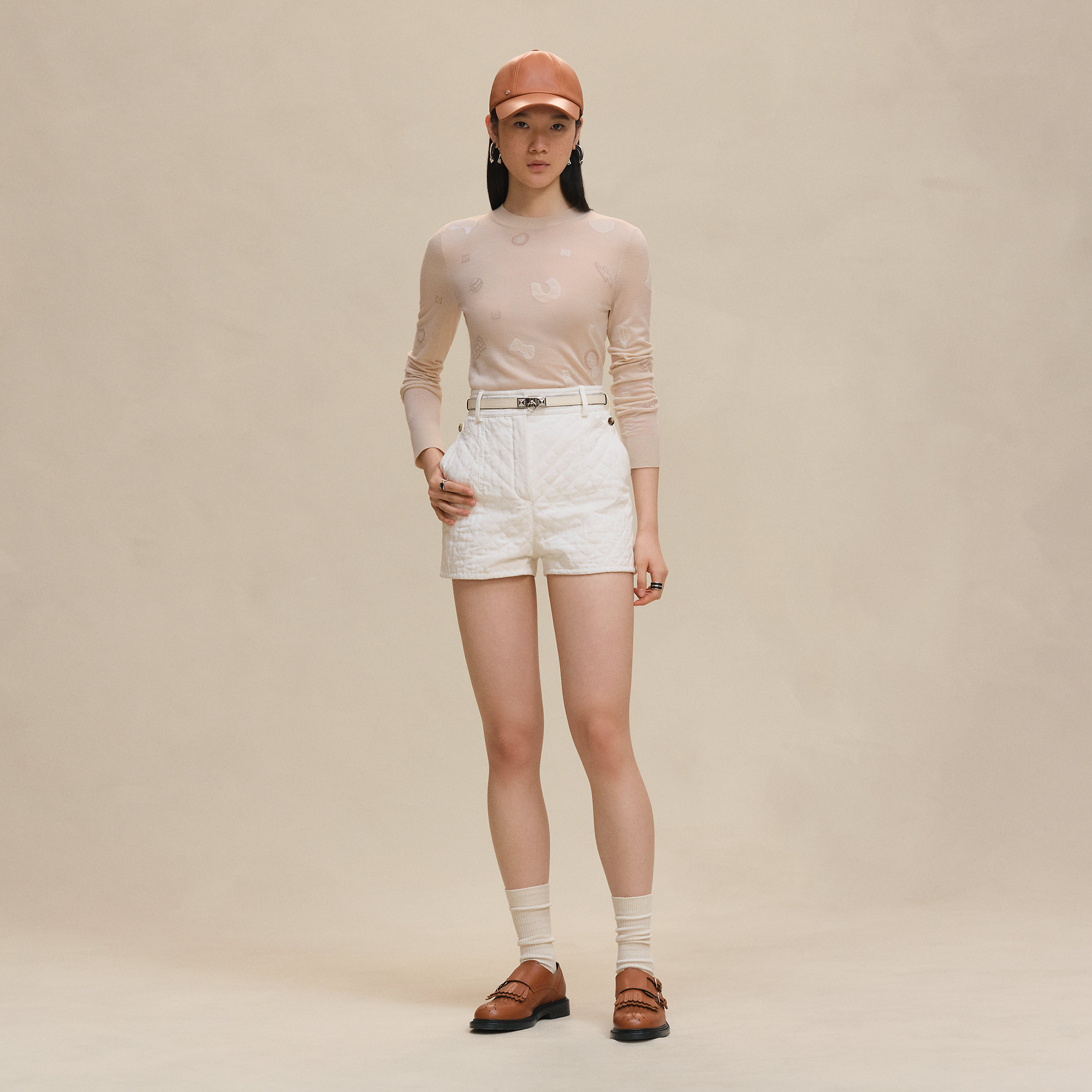 "Candy Libris" light long-sleeve sweater