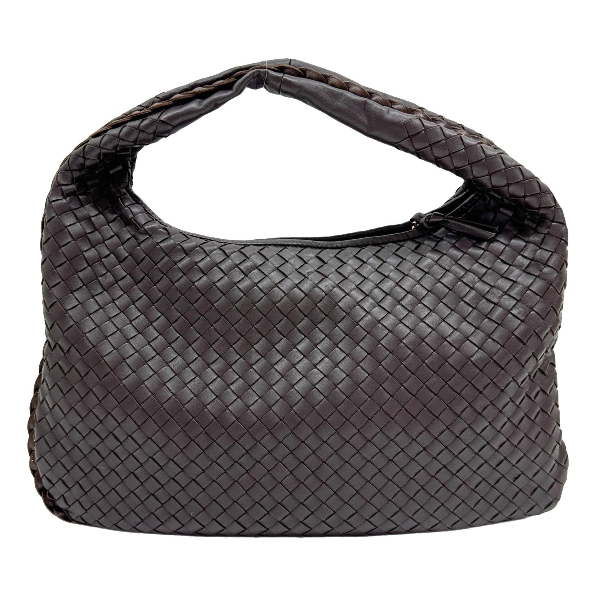 Veneta leather handbag