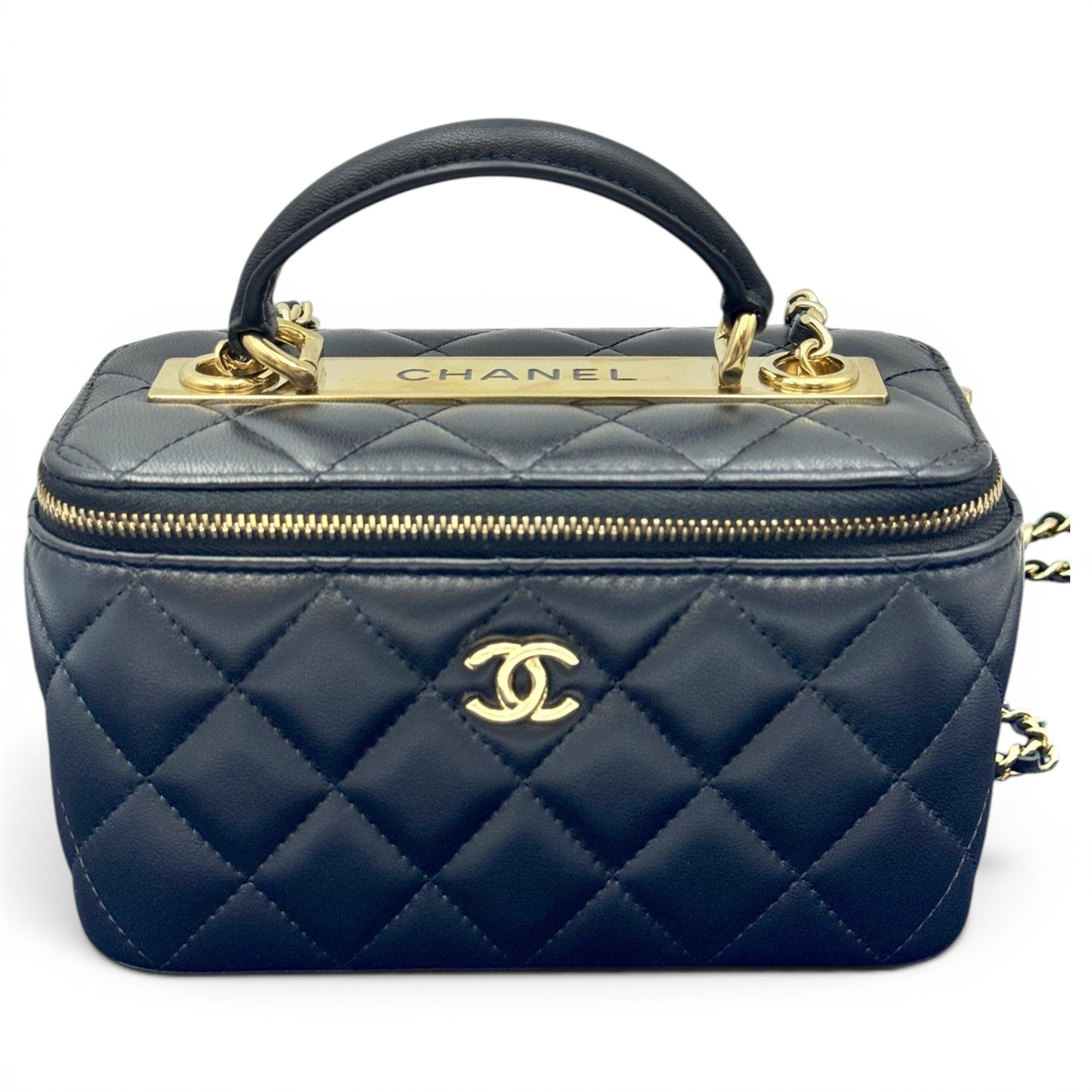 Trendy CC Bowler leather handbag