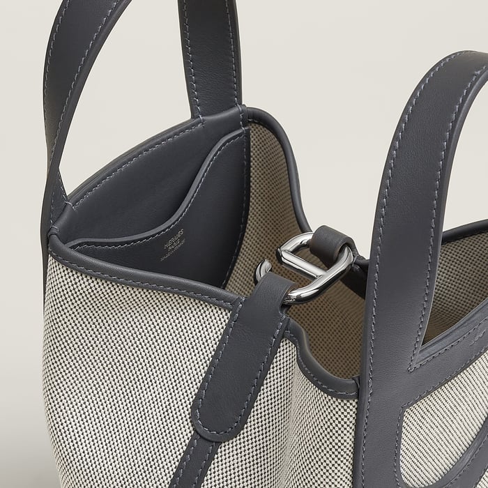 Hermès In-the-loop 18 Bag