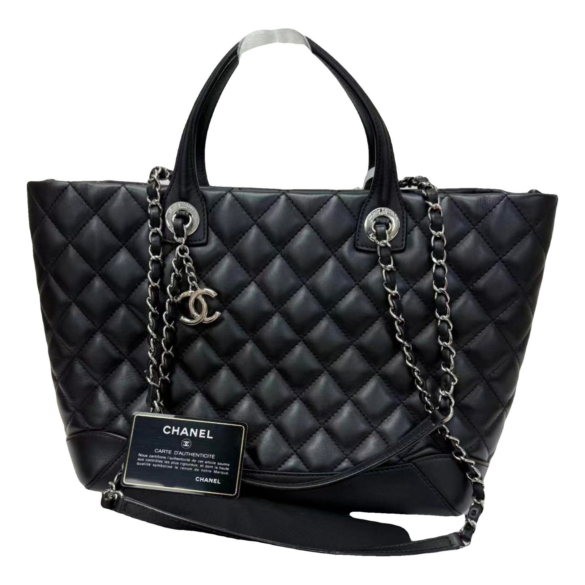 Classic CC Shopping leather tote