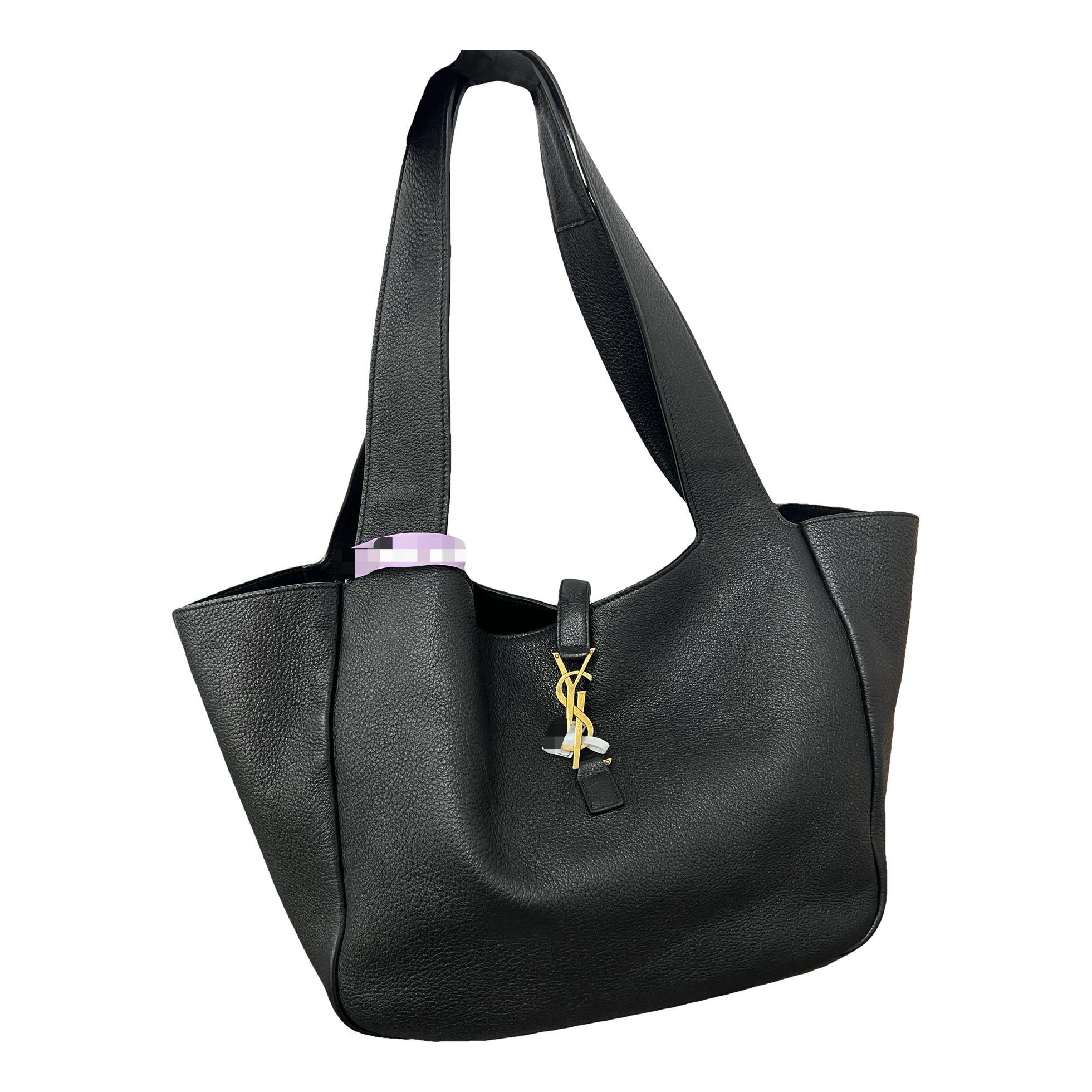 Le 5 à 7 leather handbag