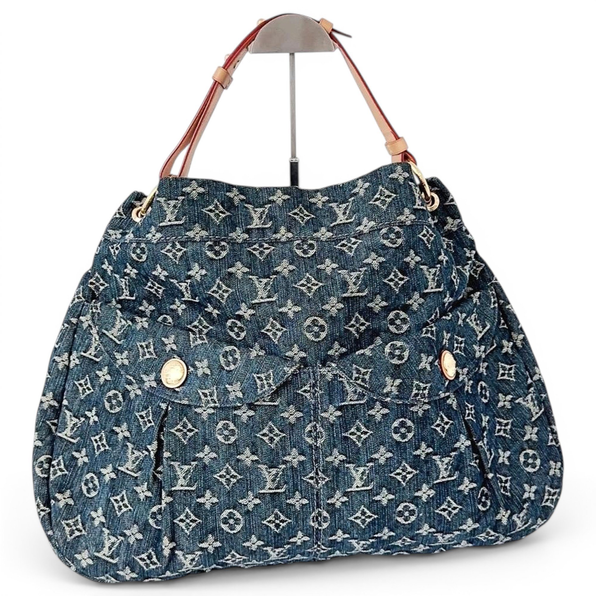 Delightful handbag