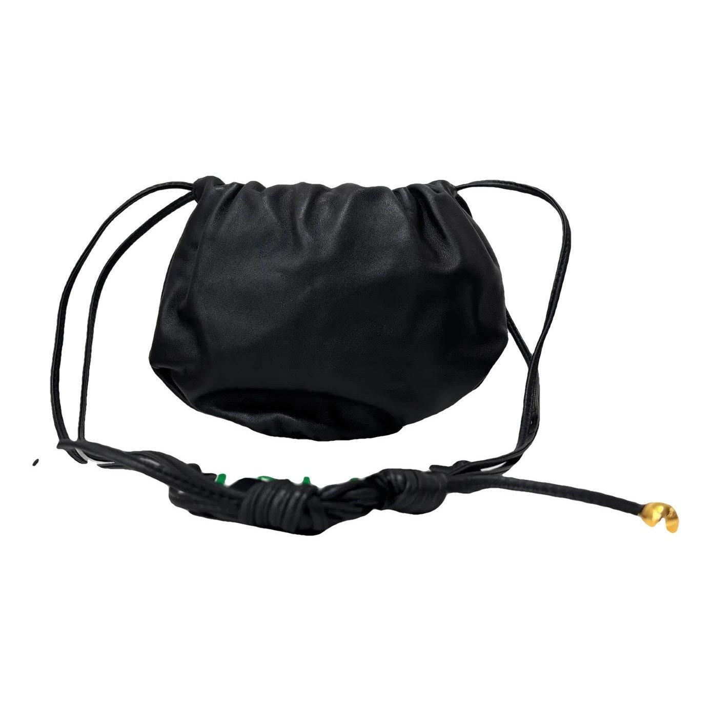 Bulb leather handbag