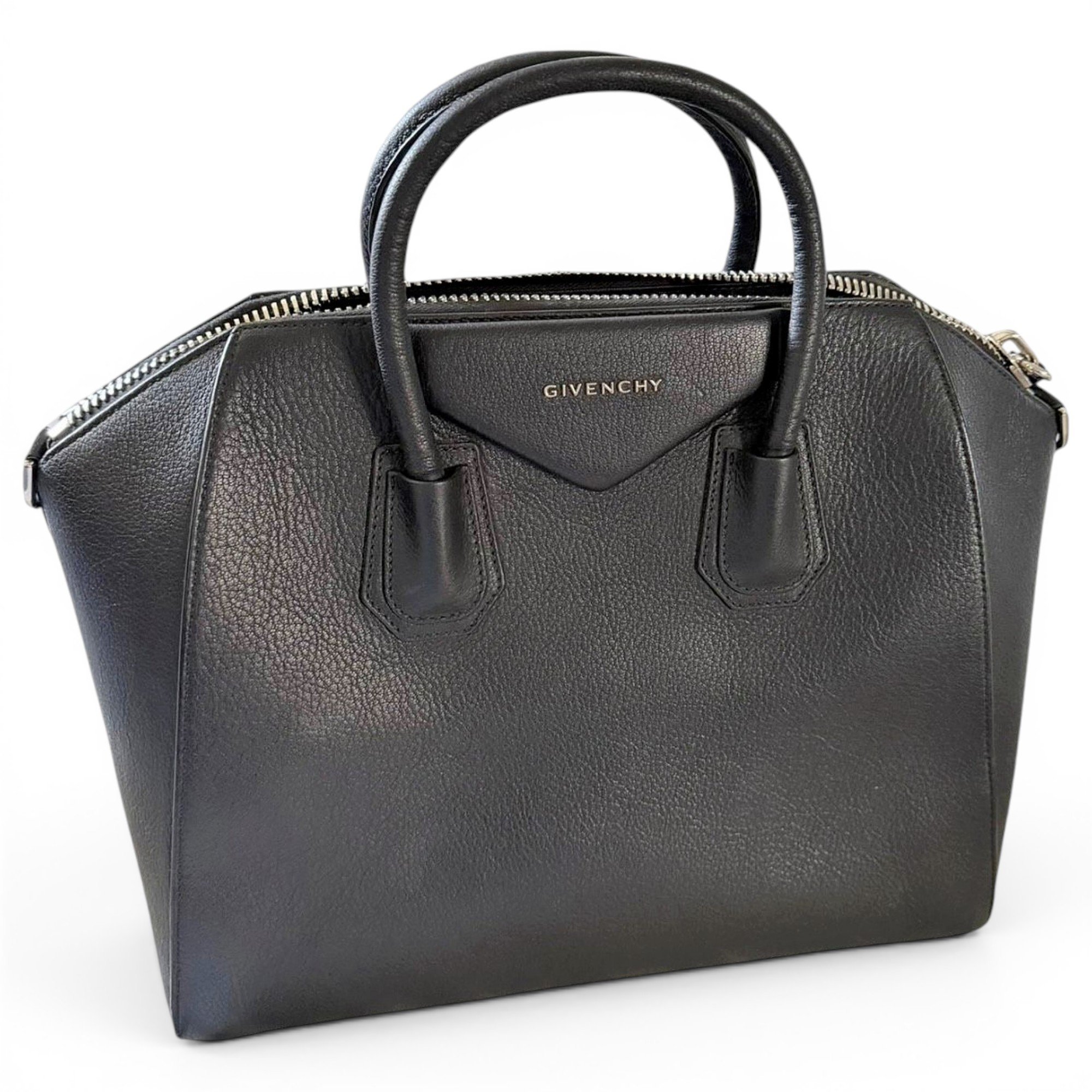 Antigona leather handbag