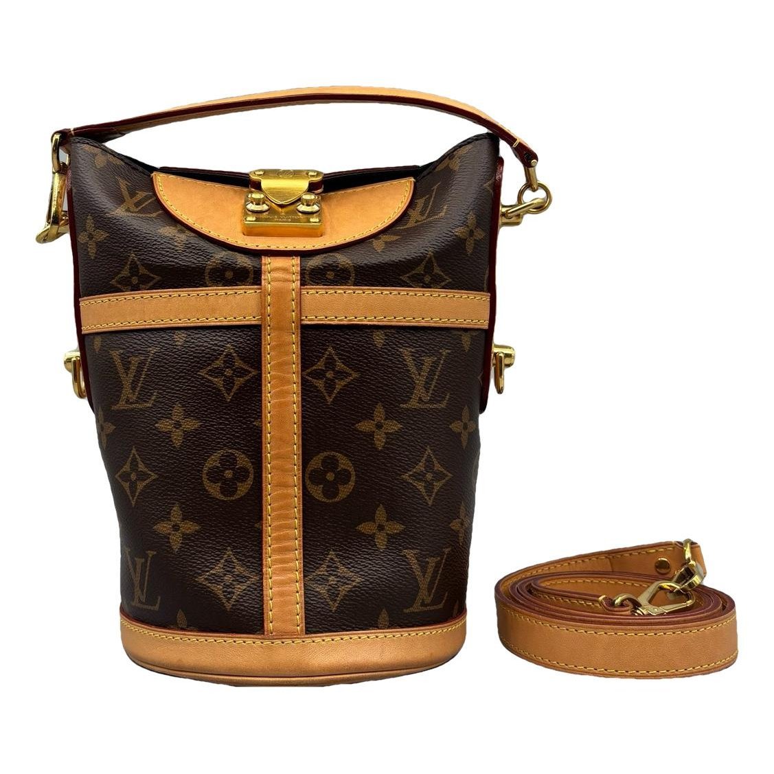 Duffle leather handbag
