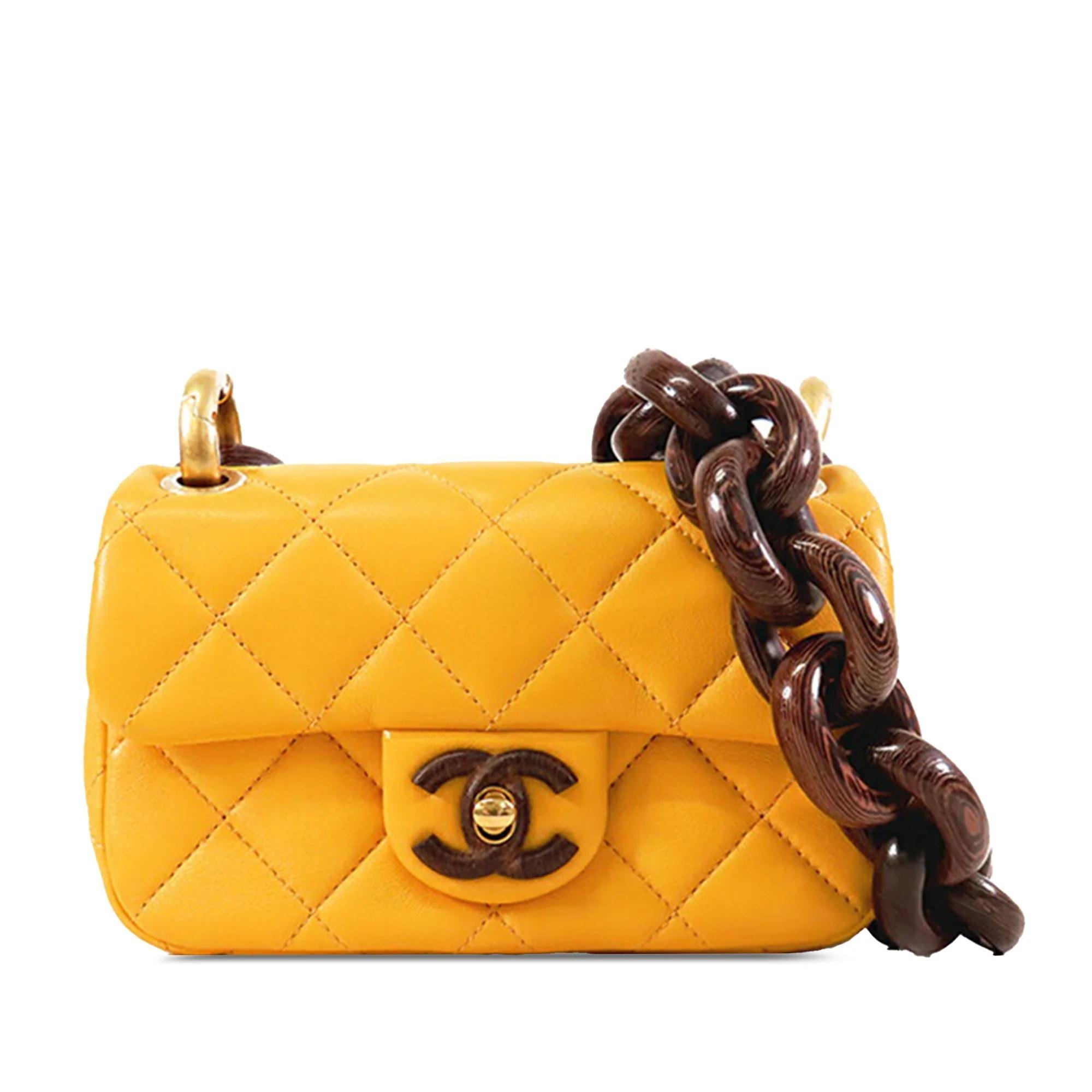 Chanel Timeless/Classique leather crossbody bag