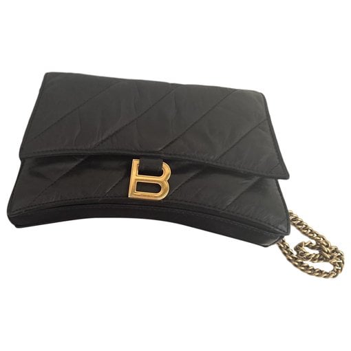 B leather handbag