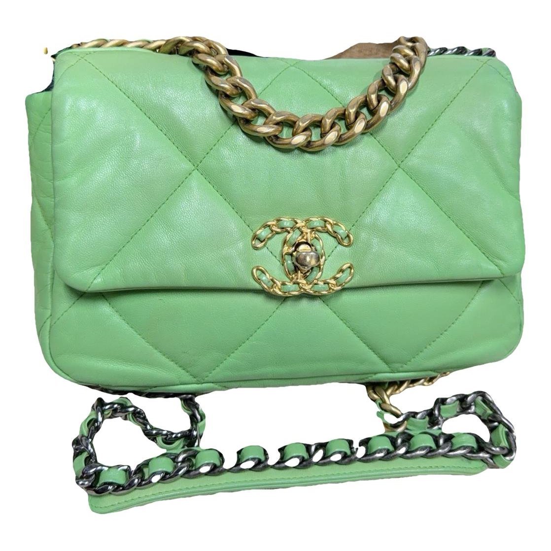 Chanel 19 leather handbag