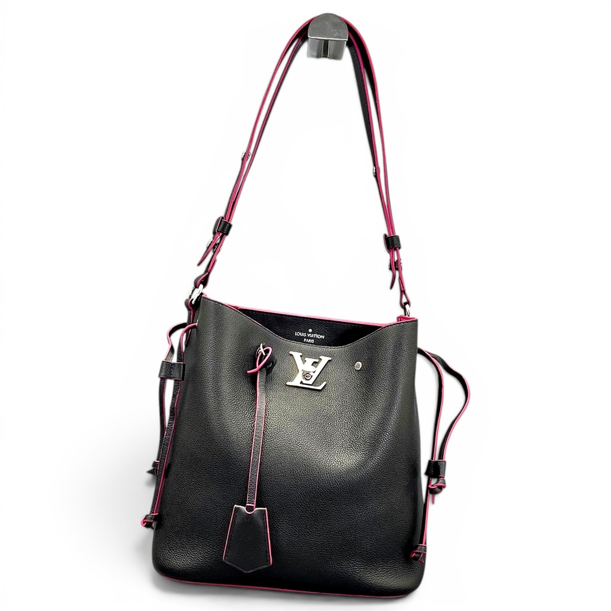 Lockme Bucket leather handbag