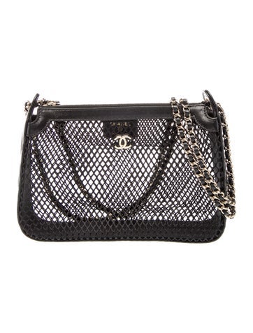 Mesh Clutch With Chain
