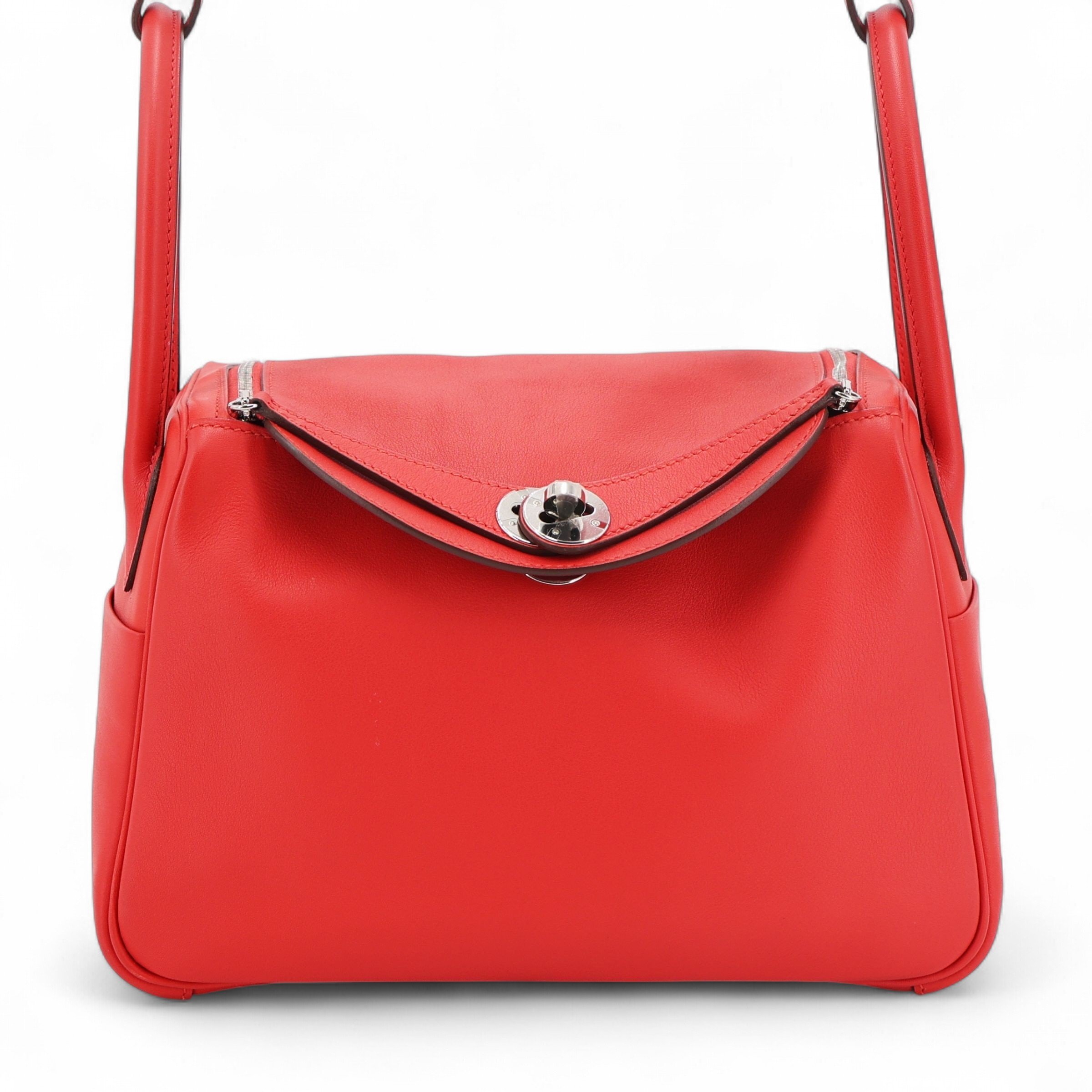 Very Good ( Rank A) HERMÈS Lindy 26 Rouge Piment (5X) Swift Palladium hardware Z (2021)