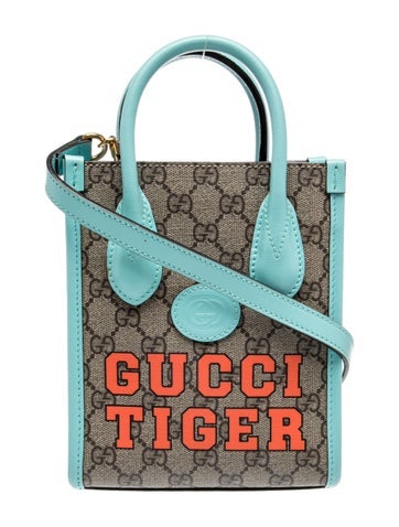 GG Supreme Top Handle Bag Medium