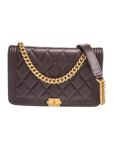 Quilted Caviar Boy Wallet On Chain