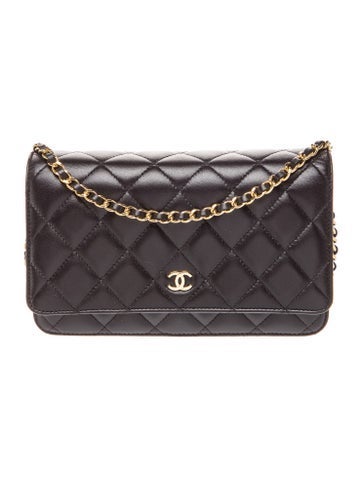 Classic Quilted Wallet On Chain