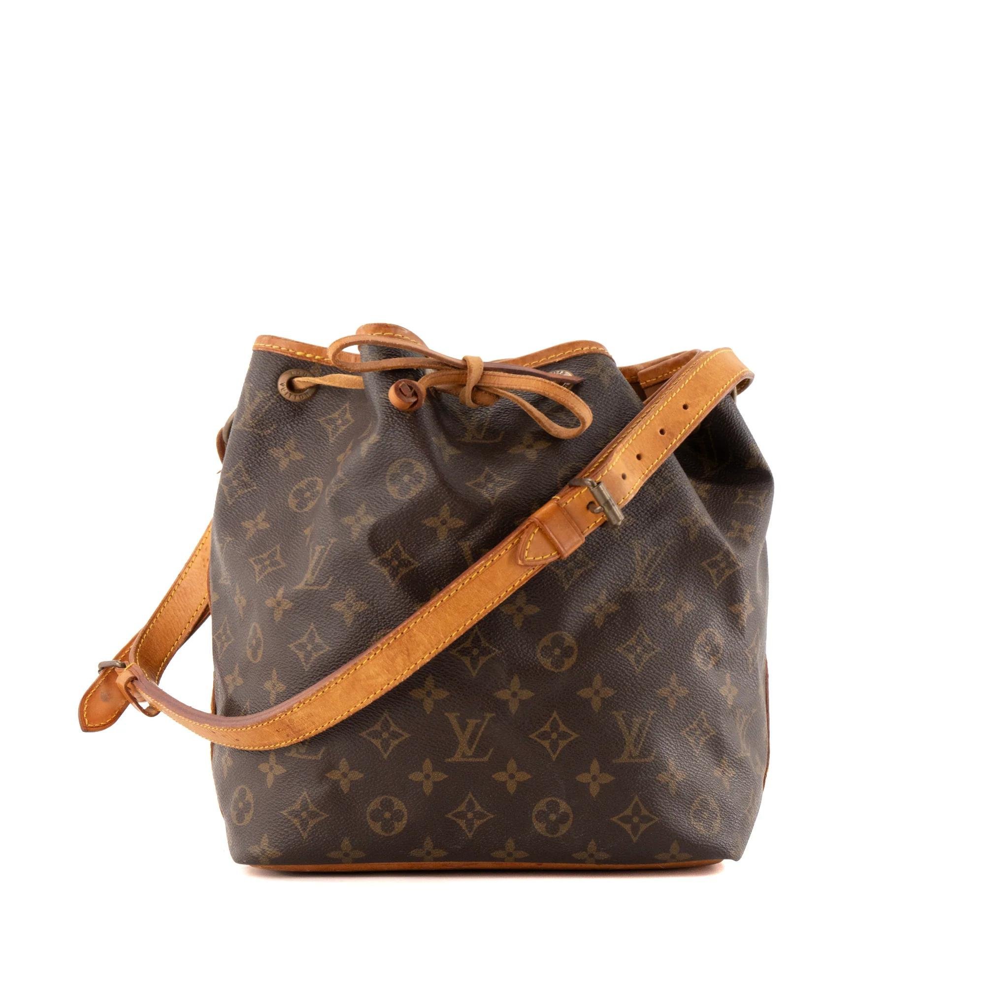Noé leather handbag