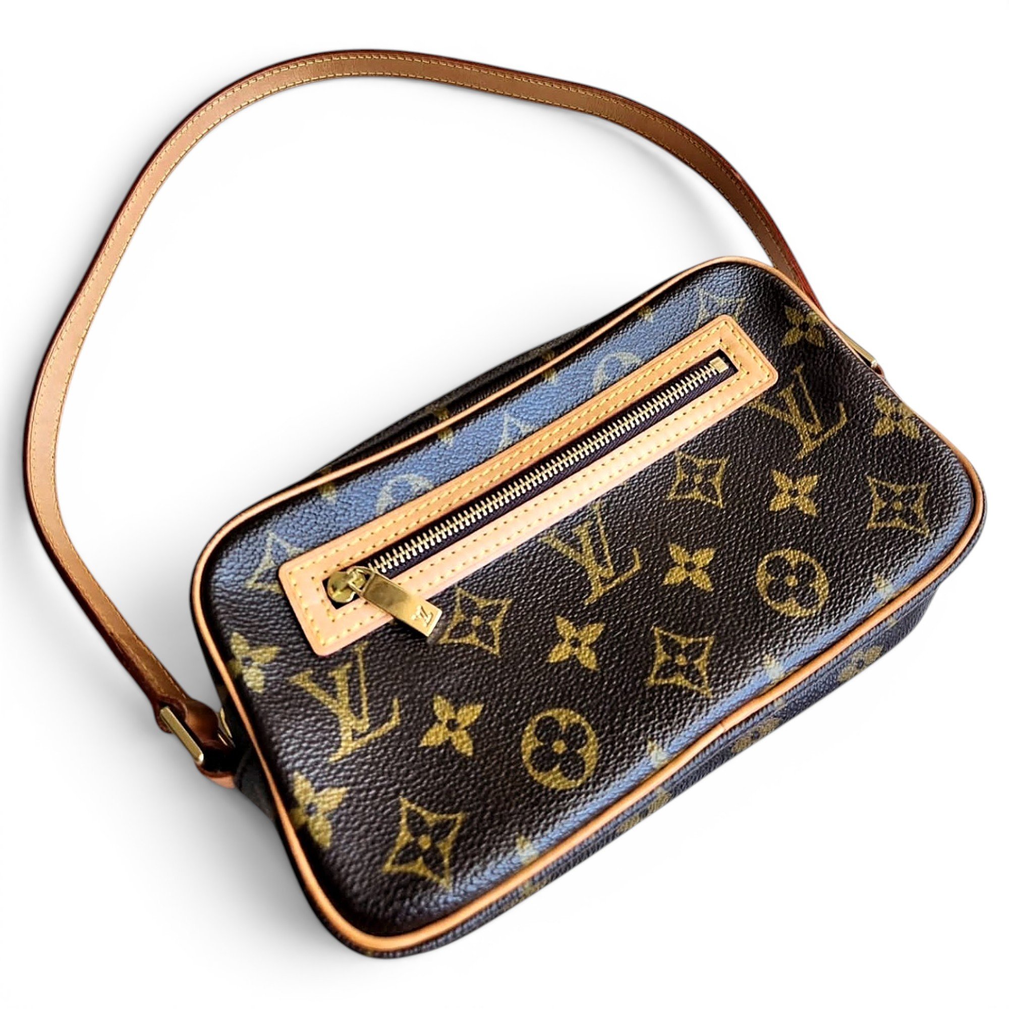Cite leather handbag