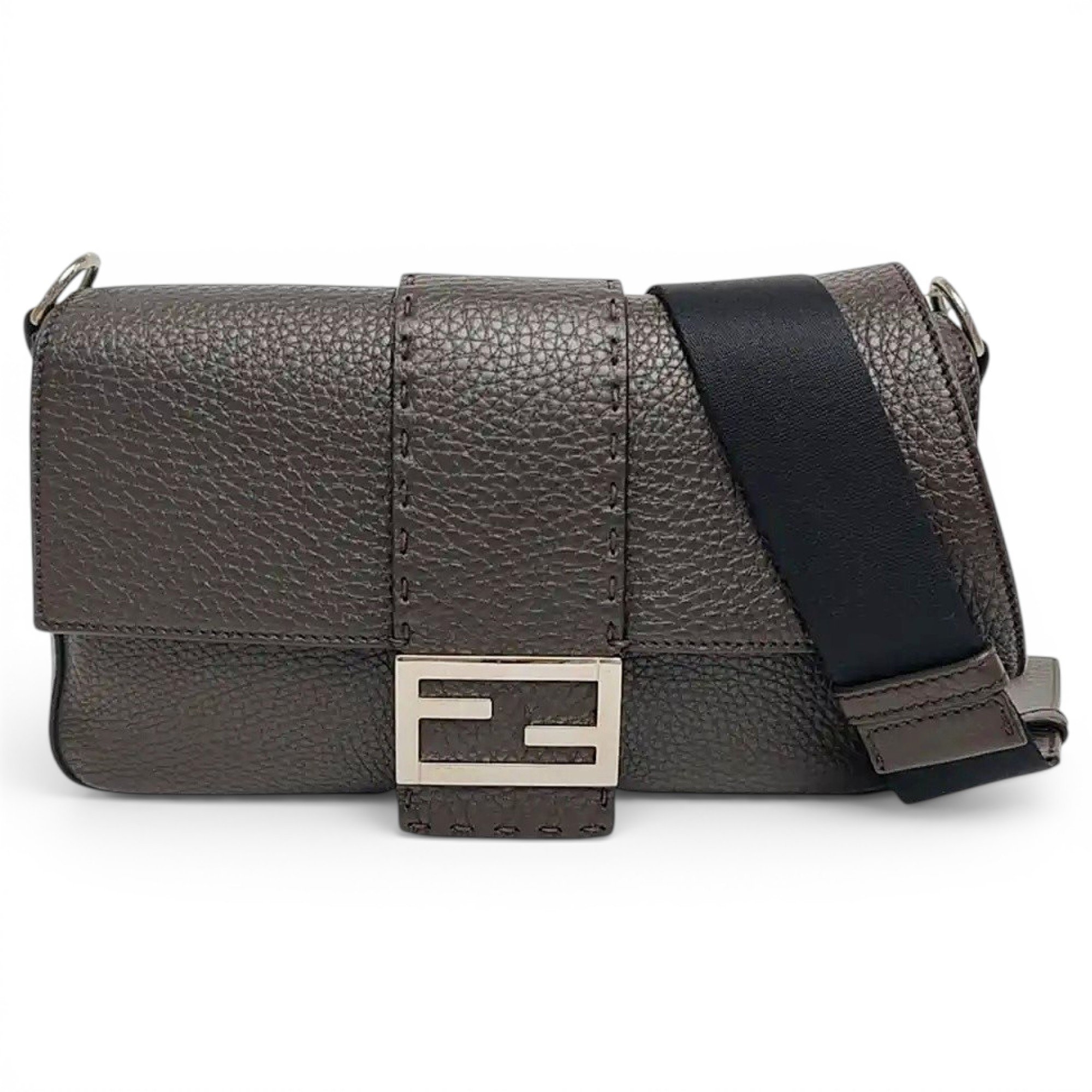 Baguette leather handbag