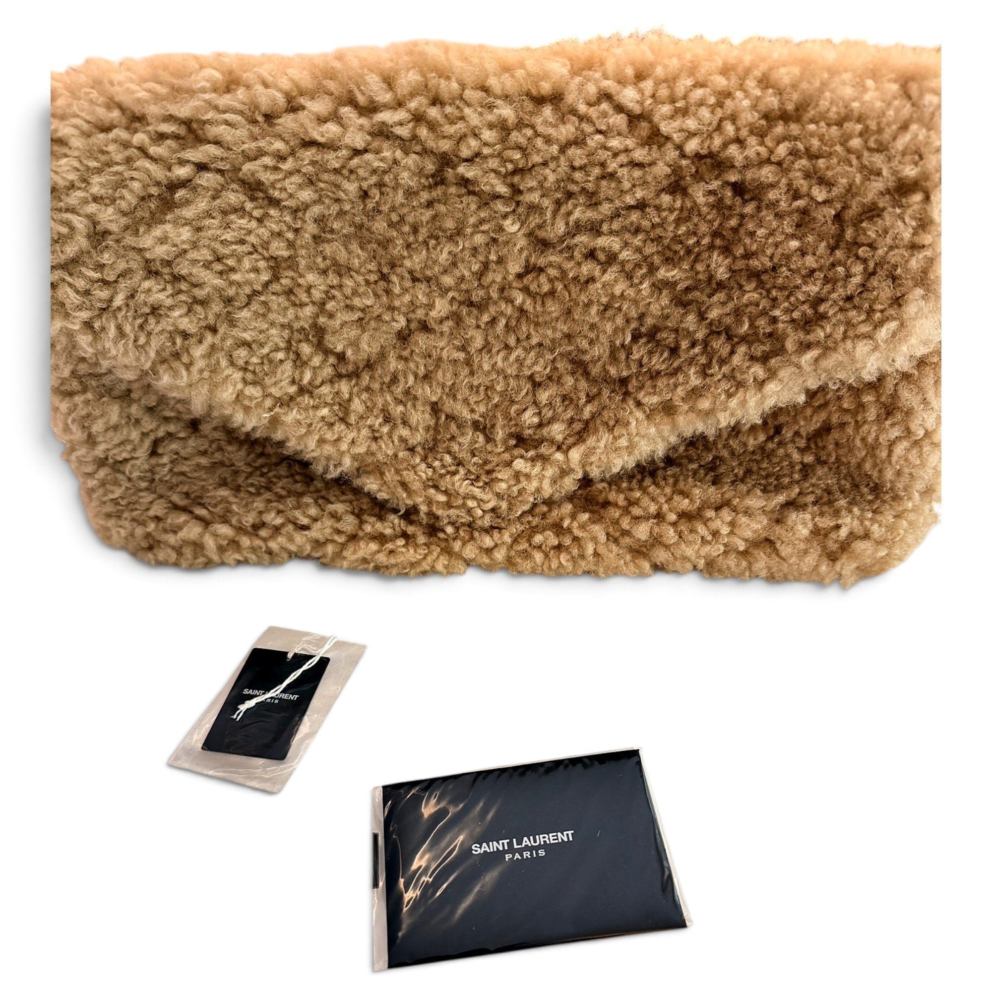 Wool clutch bag