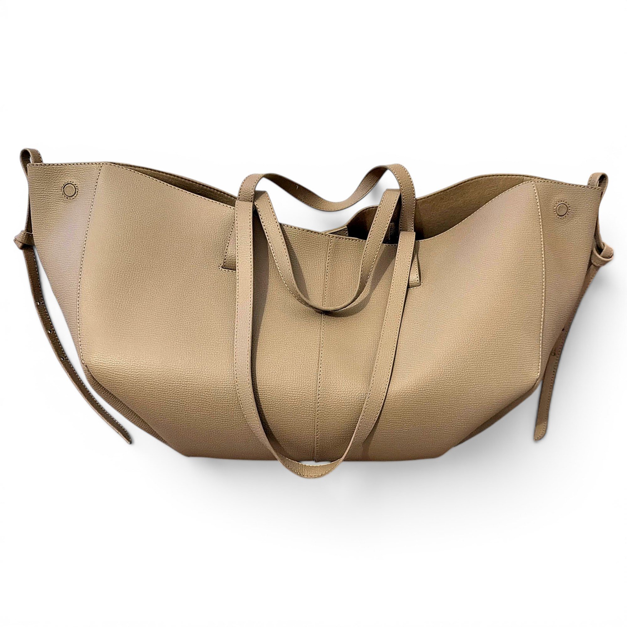Leather tote
