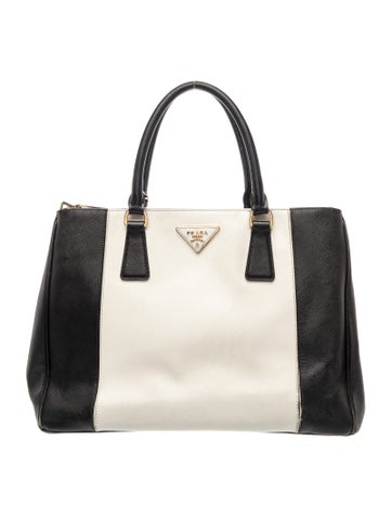 Saffiano Leather Galleria Double Zip