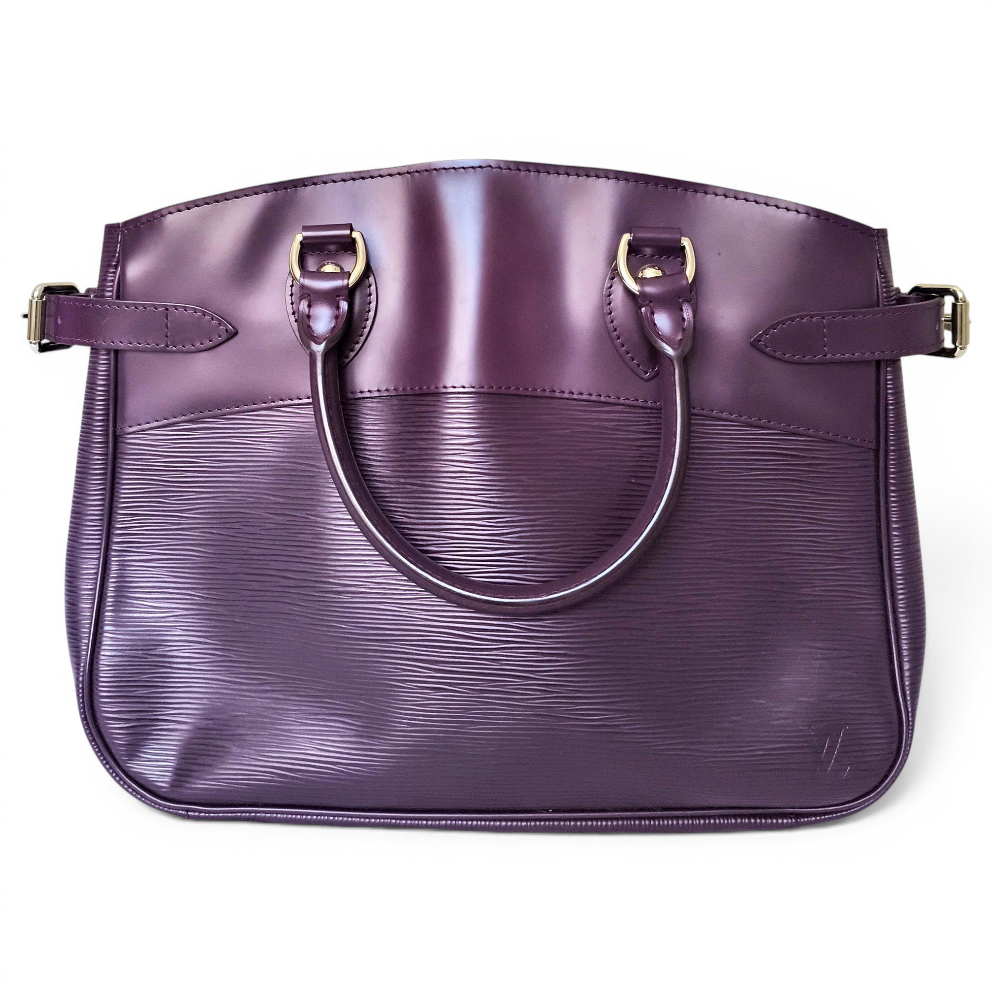 Passy leather handbag
