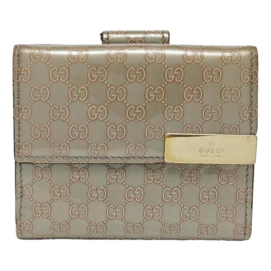 Patent leather handbag