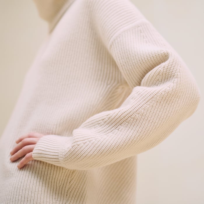 Blanc Naturel Long-sleeve Cashmere Tunic Sweater