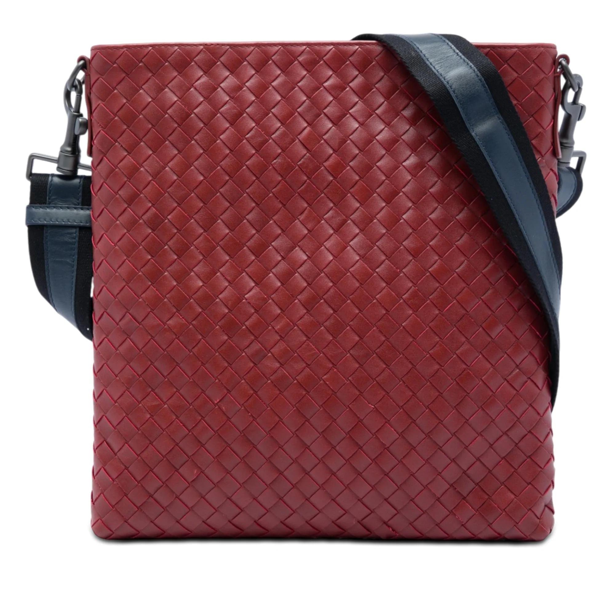 Veneta leather crossbody bag