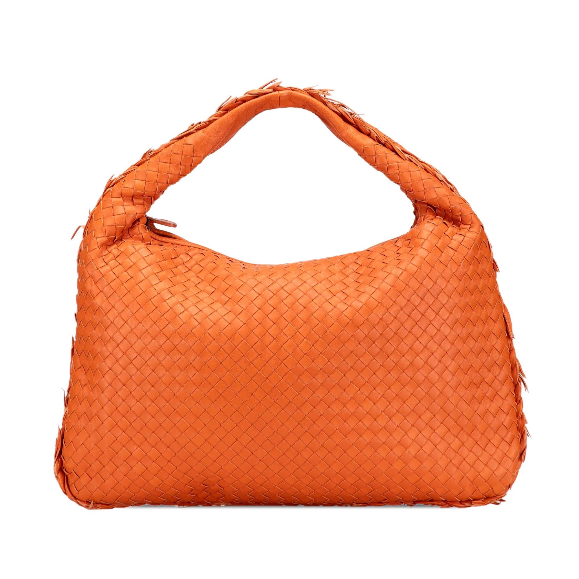 Veneta leather handbag