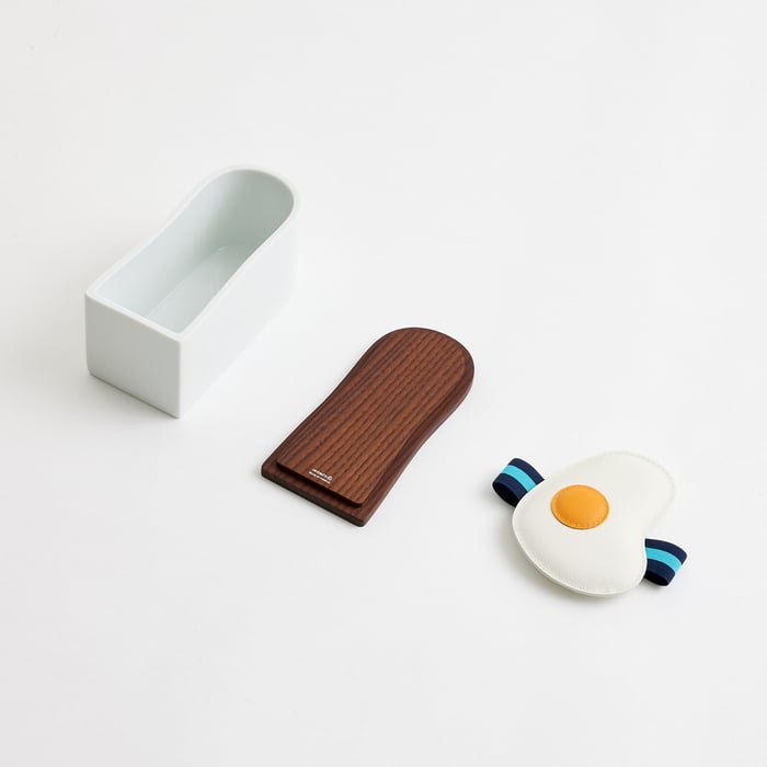 Box With Elastic Lid